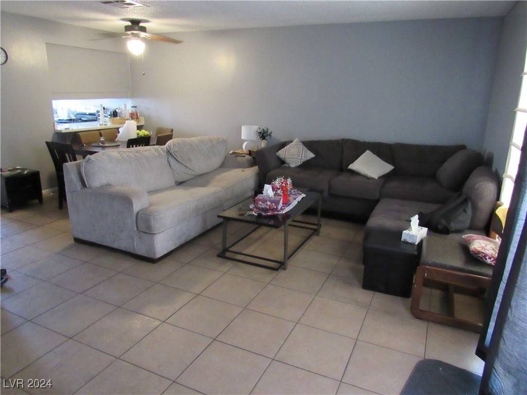 Las Vegas, NV 89121,4285 White Sands AVE