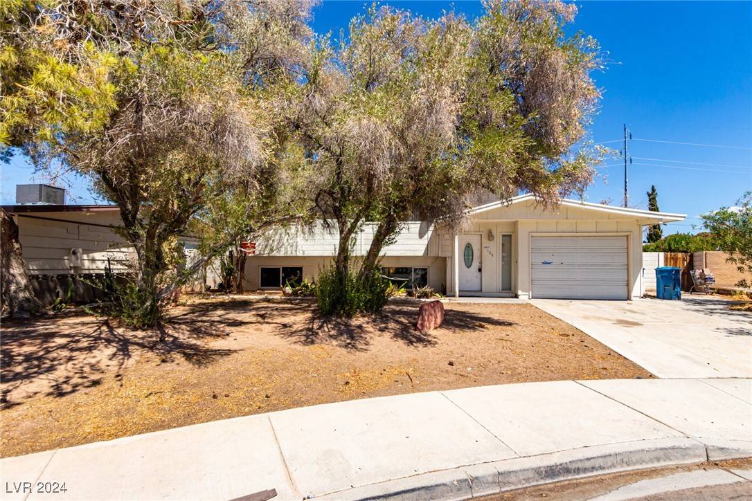 Las Vegas, NV 89145,109 Breeze CT