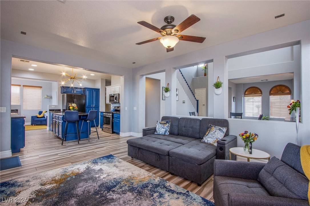 Henderson, NV 89052,776 Valley Rise DR