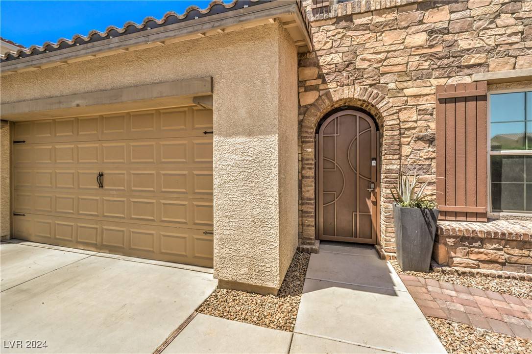 North Las Vegas, NV 89084,908 Aspen Hollow CT