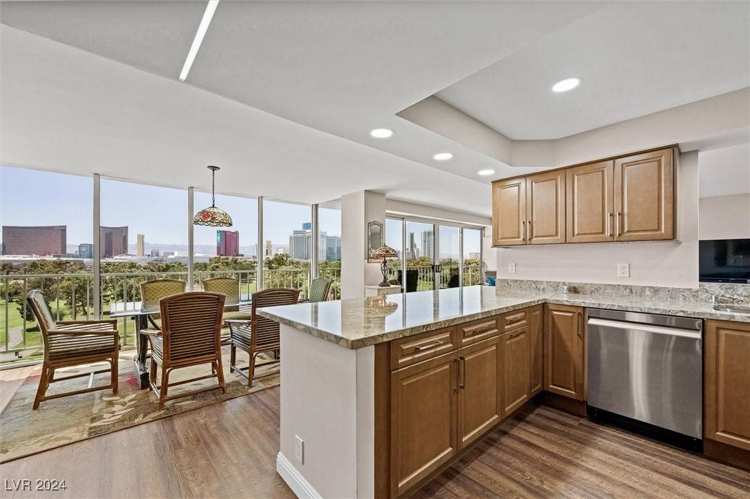Las Vegas, NV 89109,3111 Bel Air DR #8A