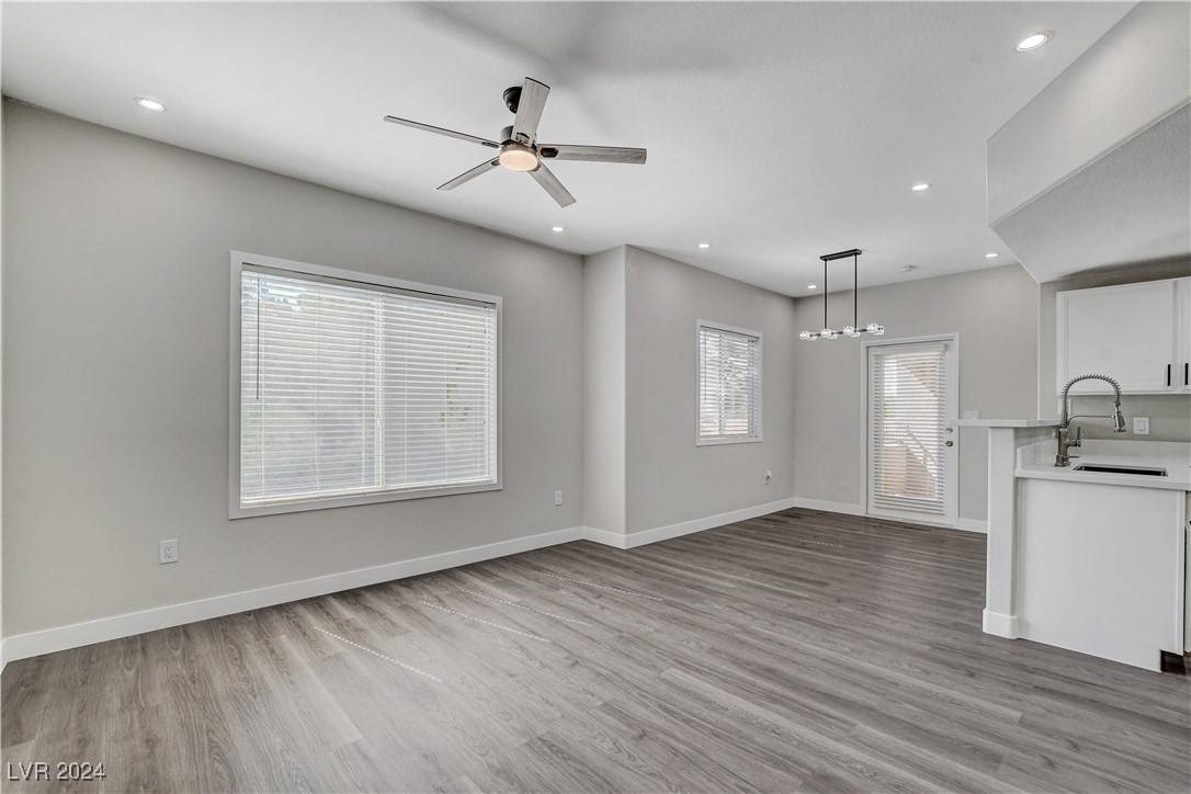Las Vegas, NV 89148,9580 W Reno AVE #277