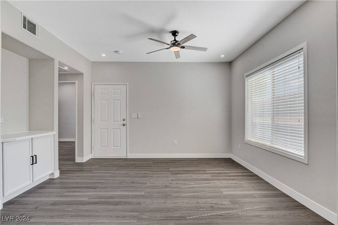 Las Vegas, NV 89148,9580 W Reno AVE #277