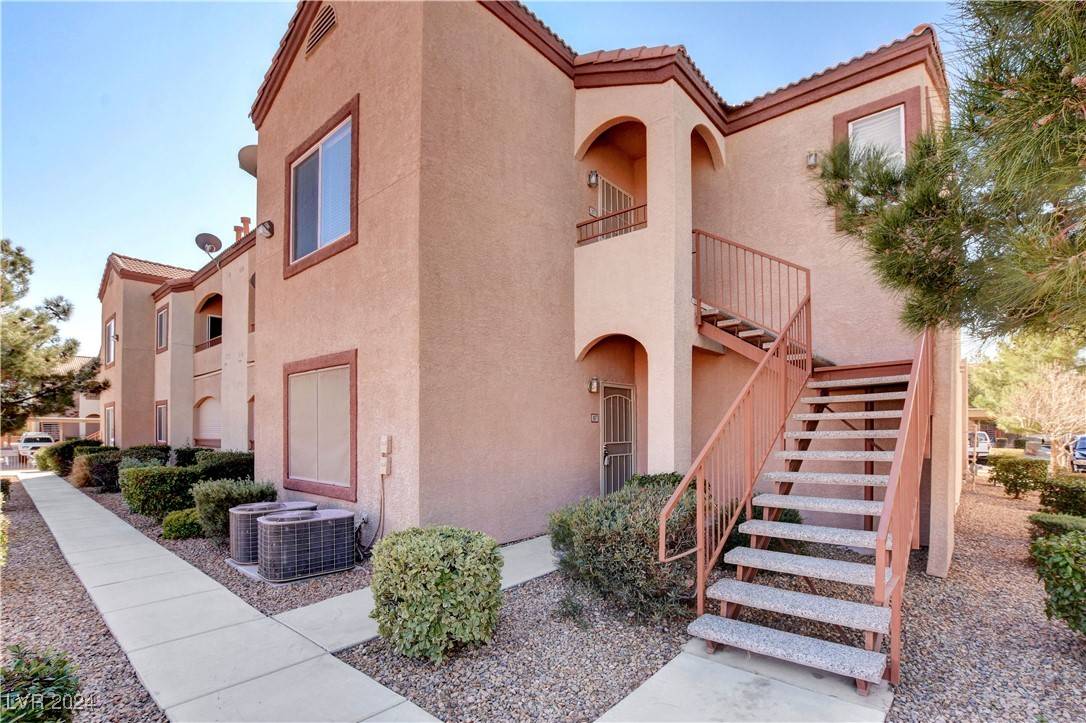 Las Vegas, NV 89148,9580 W Reno AVE #277