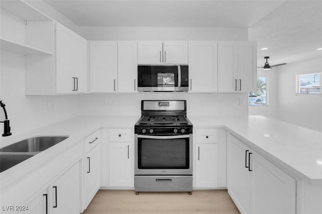 Las Vegas, NV 89102,4313 El Conlon AVE