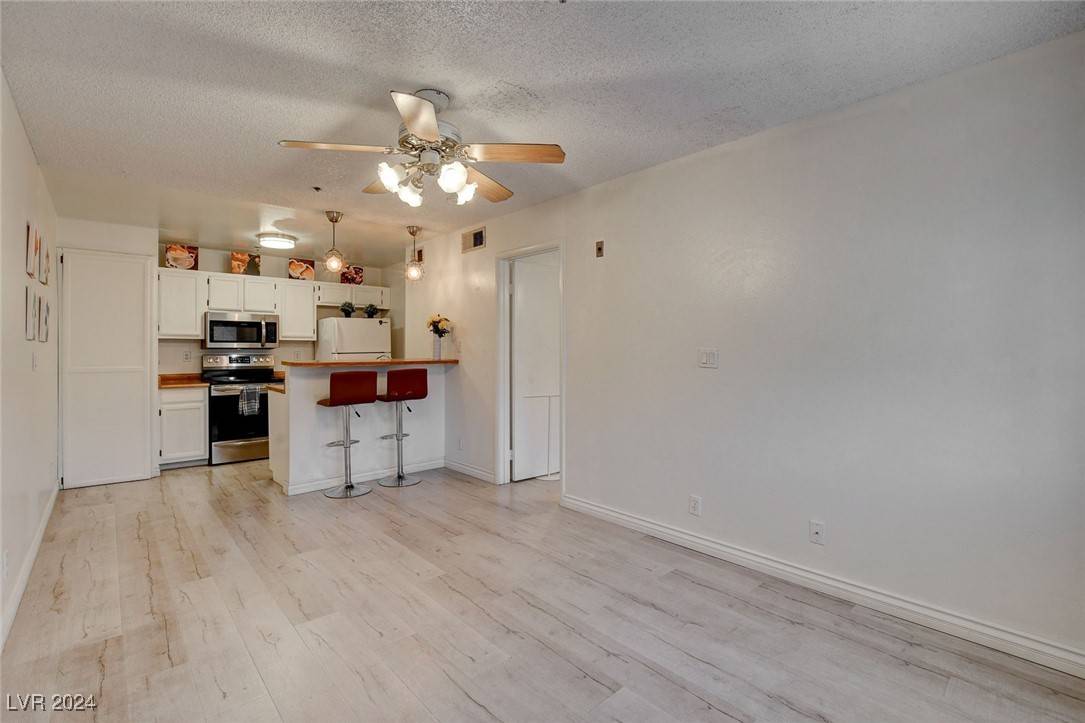 Las Vegas, NV 89119,1361 E University AVE #111