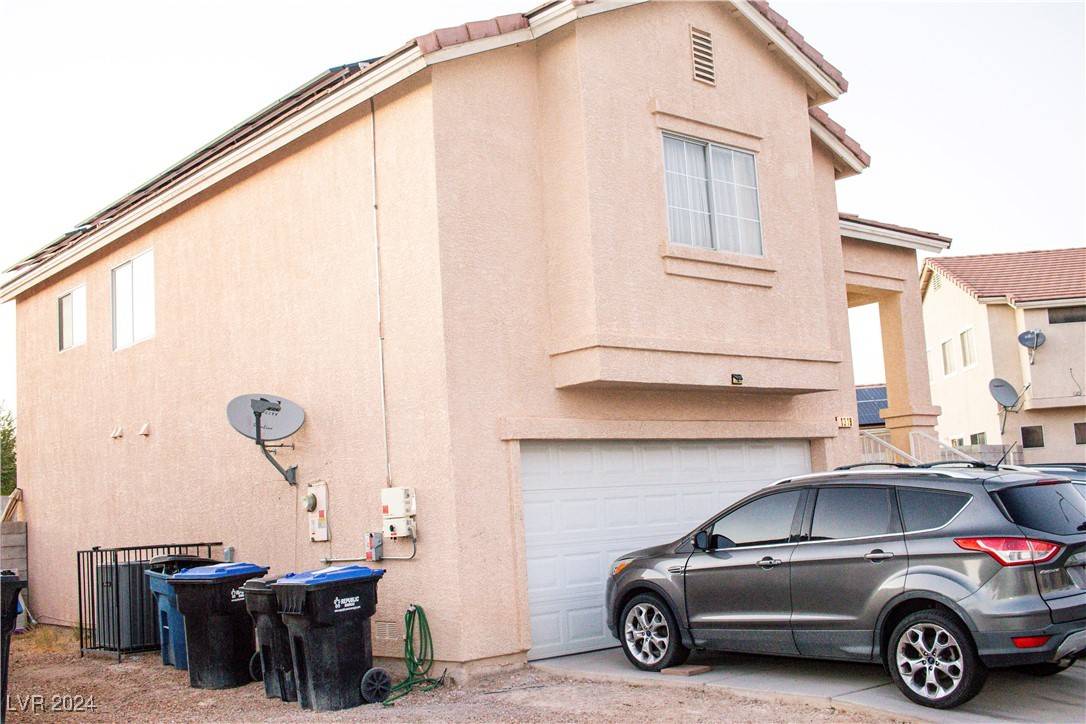 North Las Vegas, NV 89030,1318 Star Meadow DR
