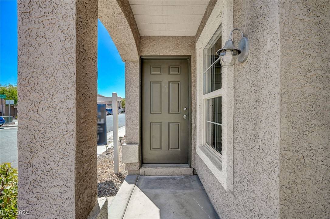 Las Vegas, NV 89139,7457 Sol Duc ST