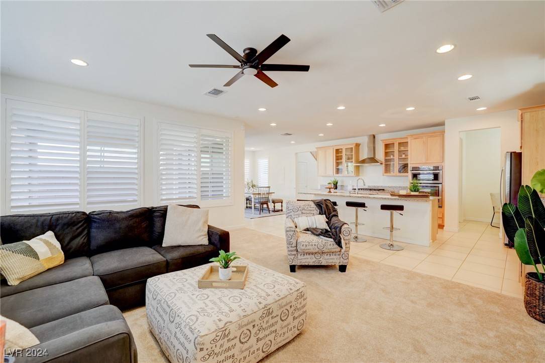 Las Vegas, NV 89135,10278 Kesington DR