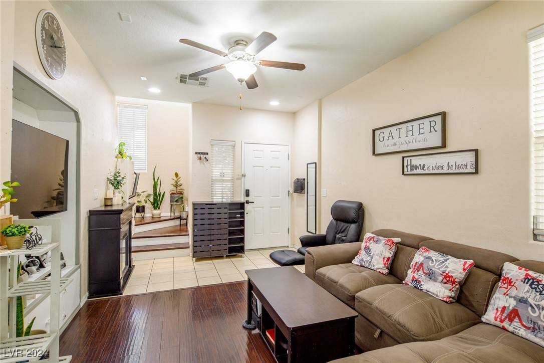 Las Vegas, NV 89113,8138 Lake Chippewa ST