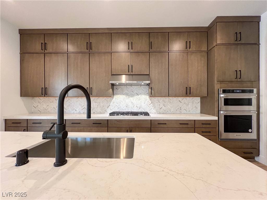 Las Vegas, NV 89166,9009 Shifting Skye ST