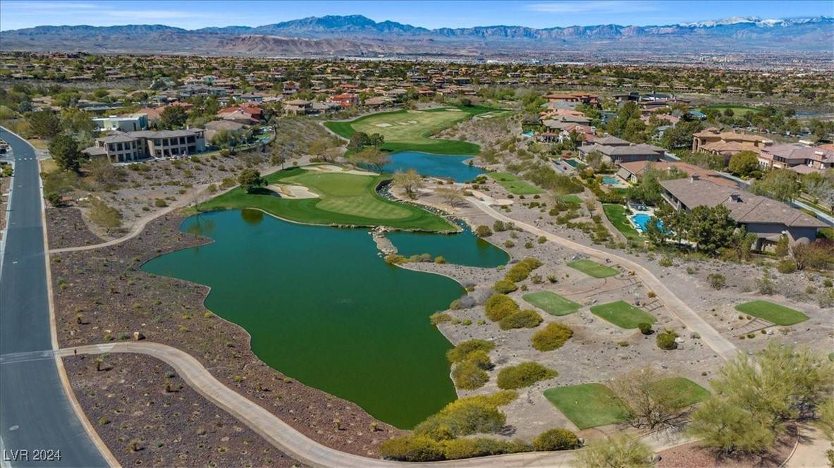 Henderson, NV 89052,6 Yorkridge CT