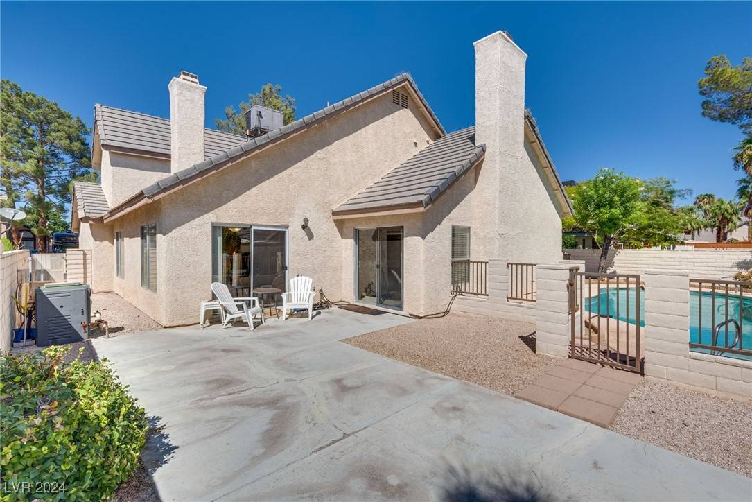 Las Vegas, NV 89129,7117 Maybrook DR