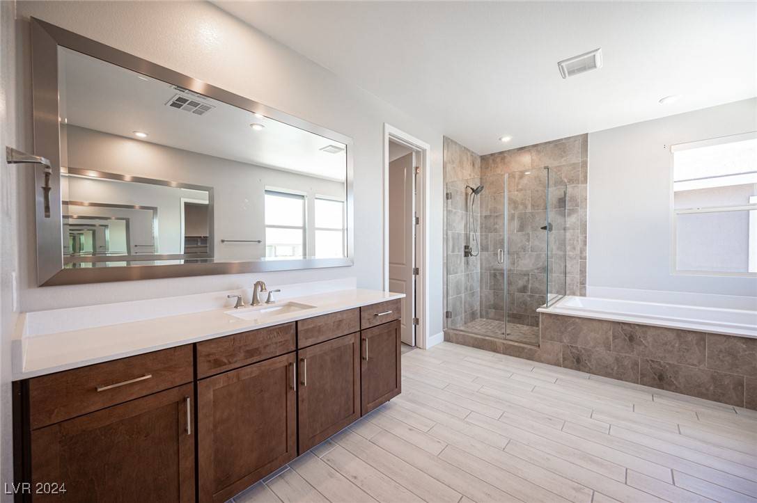Las Vegas, NV 89148,9738 Starlight Ridge AVE
