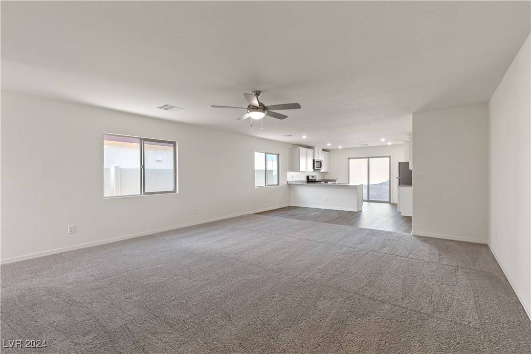 Las Vegas, NV 89156,2759 Pavehawk PL