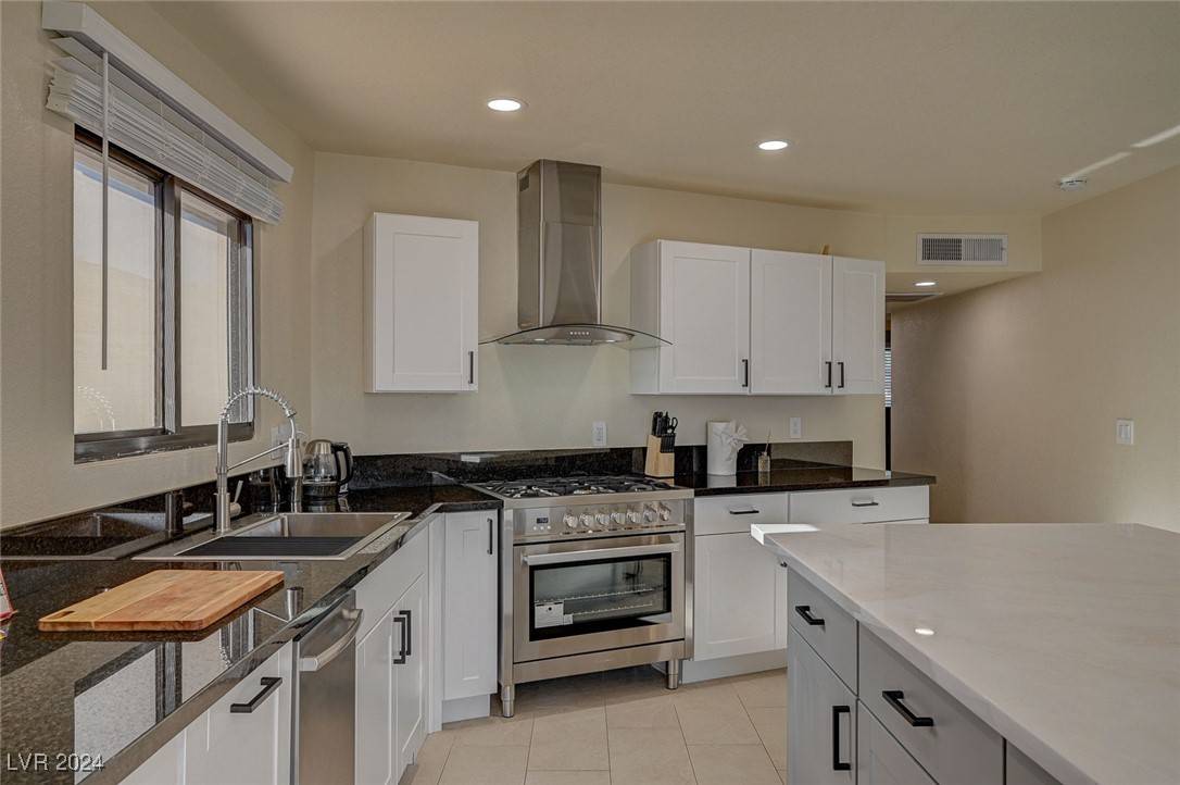 Las Vegas, NV 89121,4729 Bennett DR