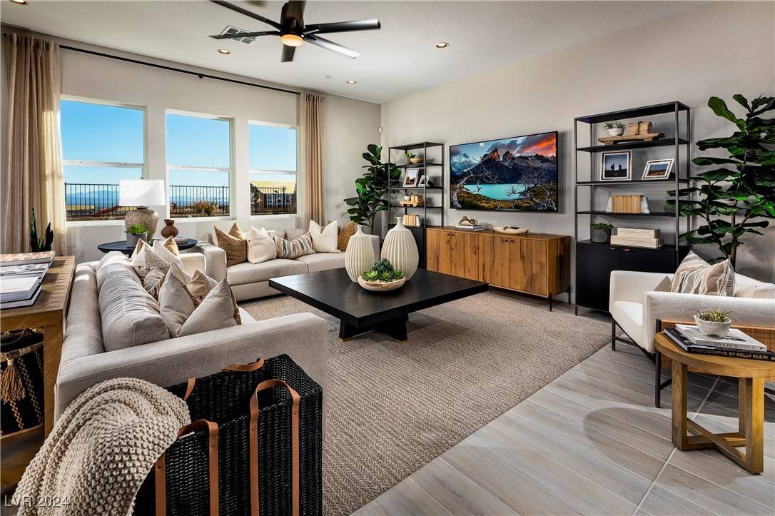 Las Vegas, NV 89166,9003 Shifting Skye ST
