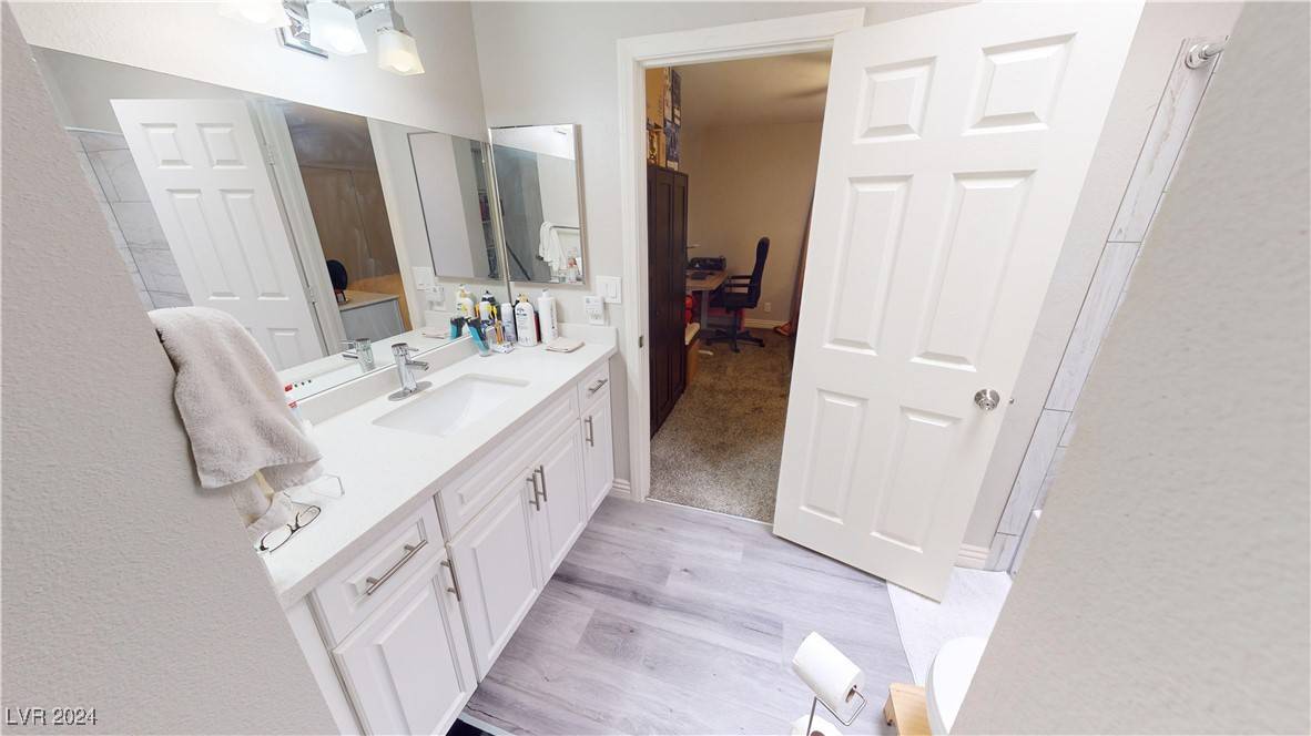 Las Vegas, NV 89110,850 Stainglass LN