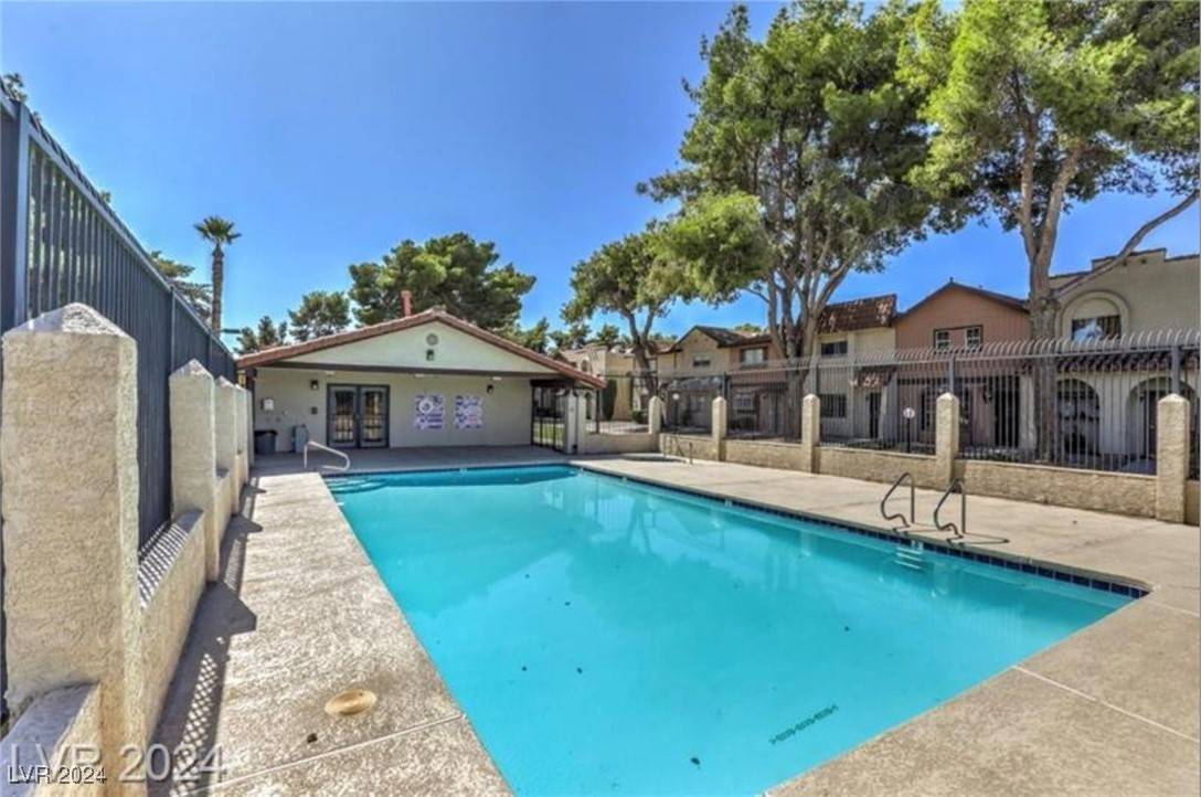 Las Vegas, NV 89110,850 Stainglass LN