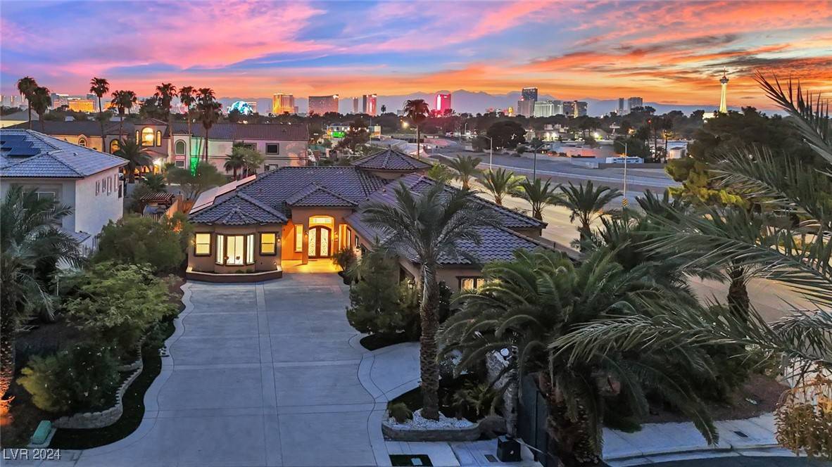 Las Vegas, NV 89121,3717 Gershon CT