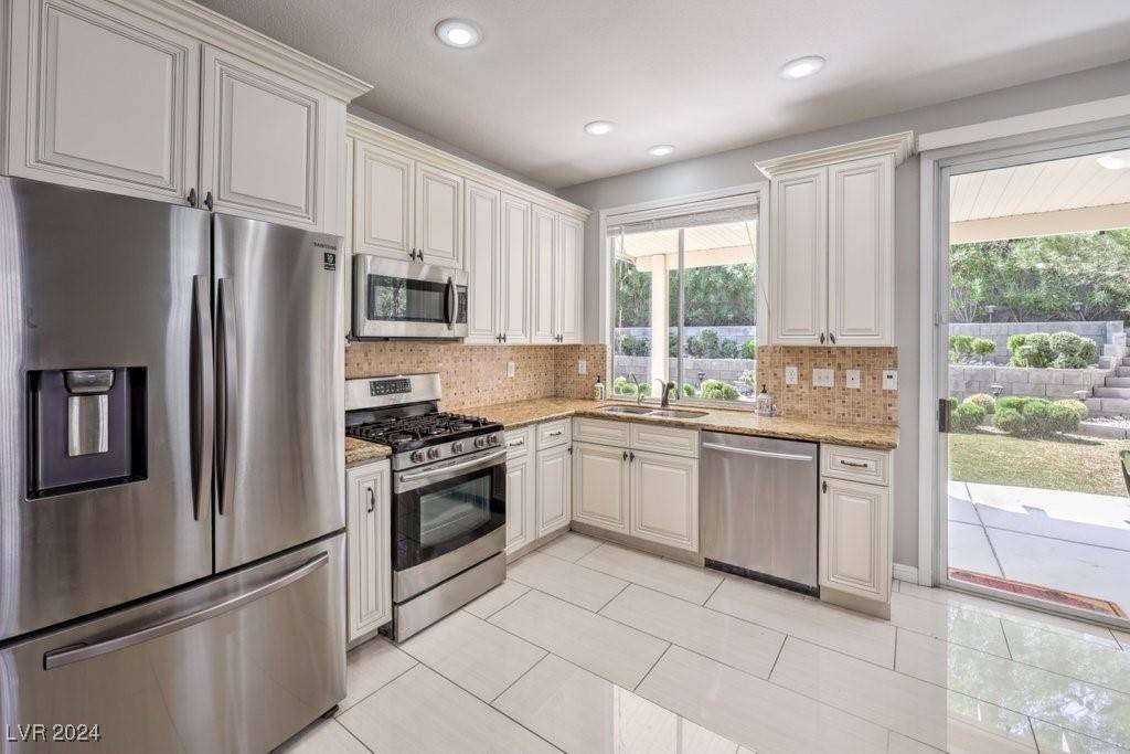 Las Vegas, NV 89144,325 Lilac Arbor ST