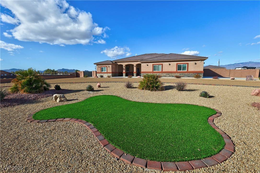 Pahrump, NV 89048,1120 W GRAY FOX WAY