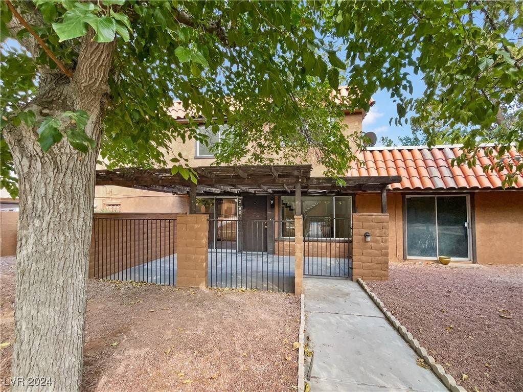 Las Vegas, NV 89107,210 Shadybrook LN #B