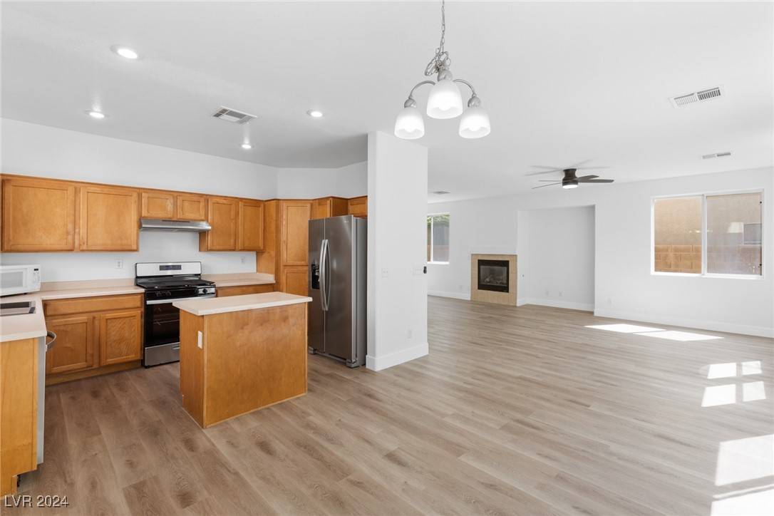 Las Vegas, NV 89139,5387 Caprock Canyon AVE