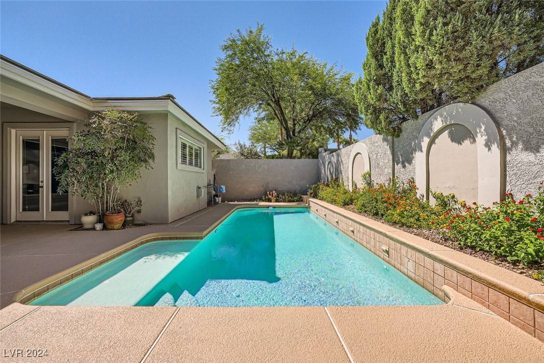 Las Vegas, NV 89145,10304 Canyon Valley AVE