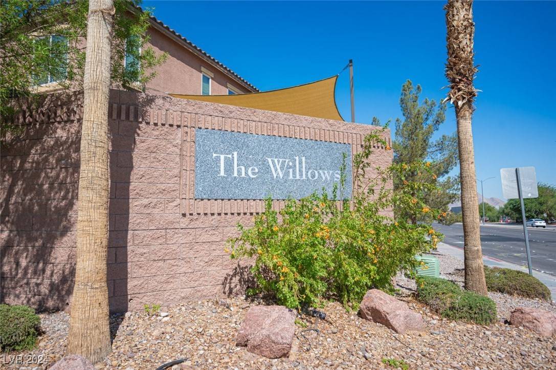 Henderson, NV 89011,655 Calamus Palm PL