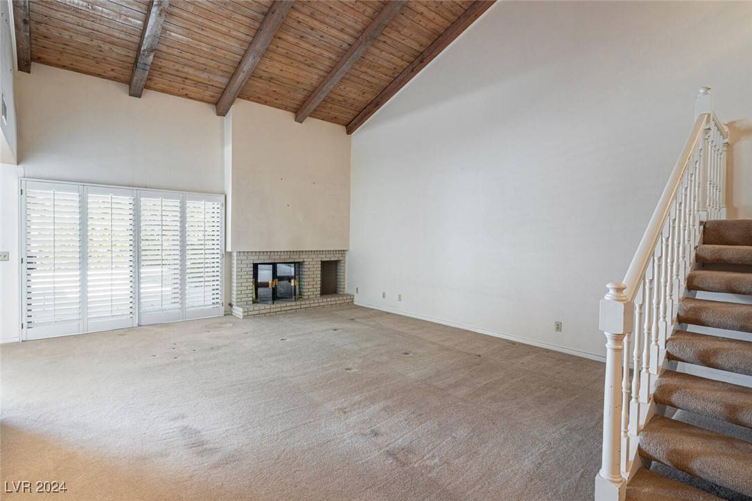 Las Vegas, NV 89109,944 Pinehurst DR