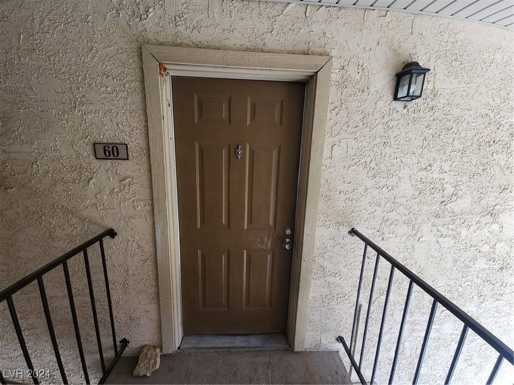 Las Vegas, NV 89103,4470 Sandy River DR #60