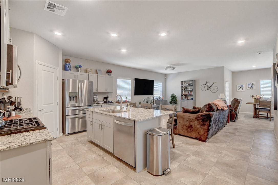 Las Vegas, NV 89113,7568 Blue Lotus AVE