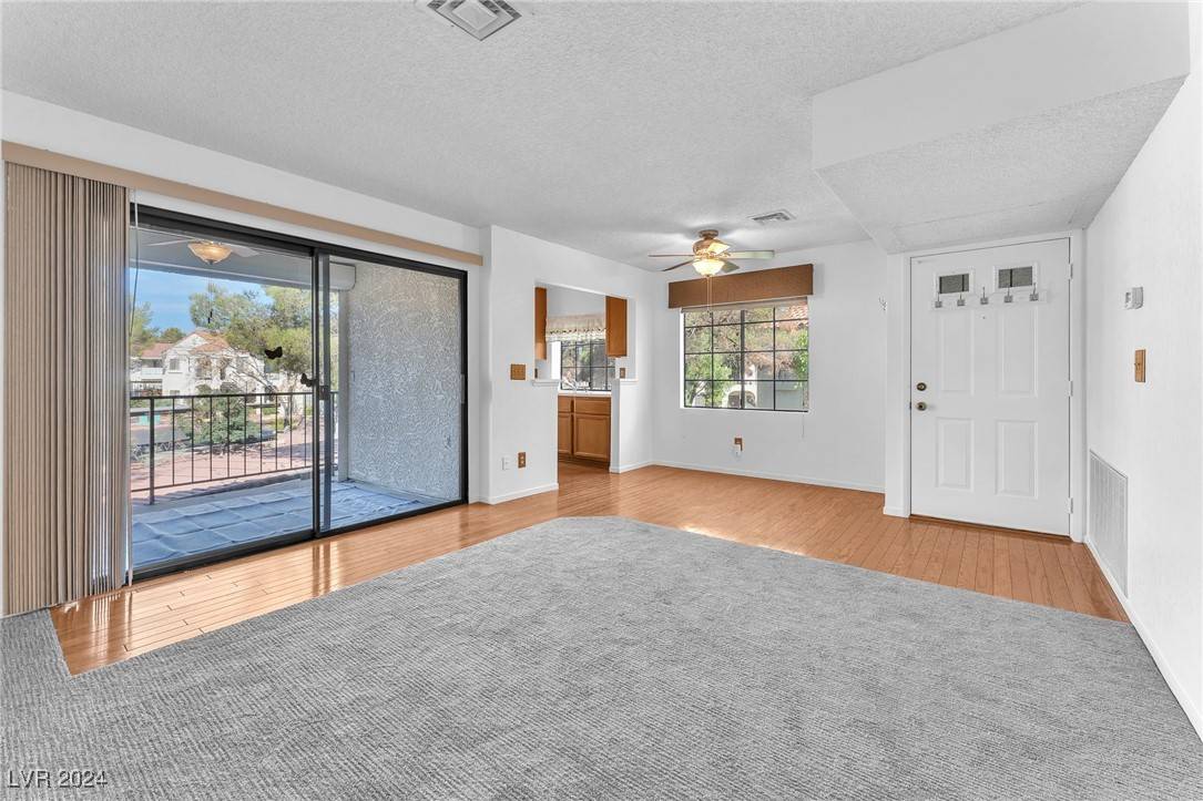 Las Vegas, NV 89103,4812 Nara Vista WAY #204