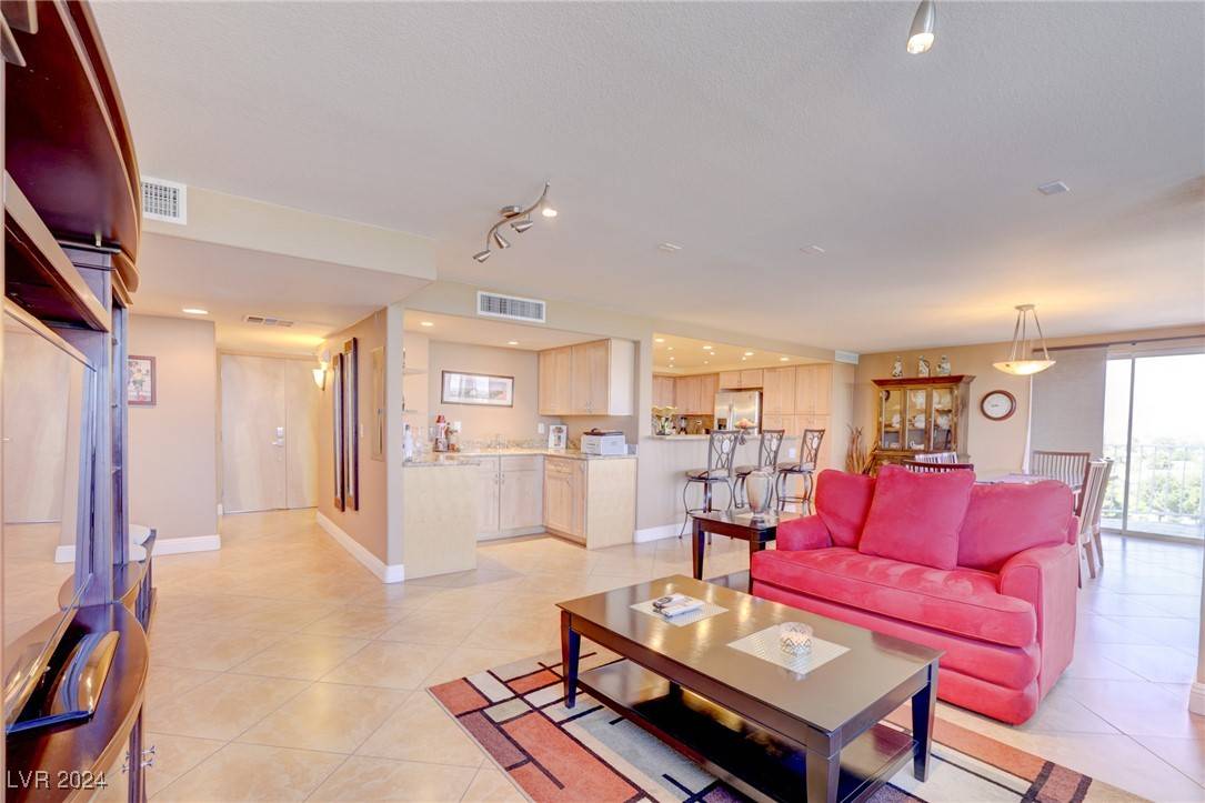 Las Vegas, NV 89109,3111 Bel Air DR #9B