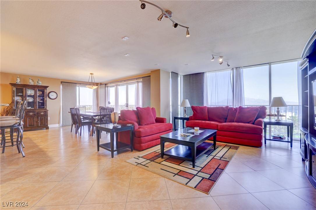 Las Vegas, NV 89109,3111 Bel Air DR #9B