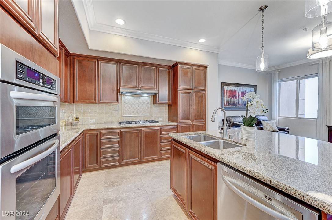 Henderson, NV 89011,30 Via Mantova #210
