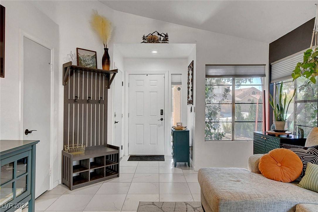 Las Vegas, NV 89119,7041 Morales CIR