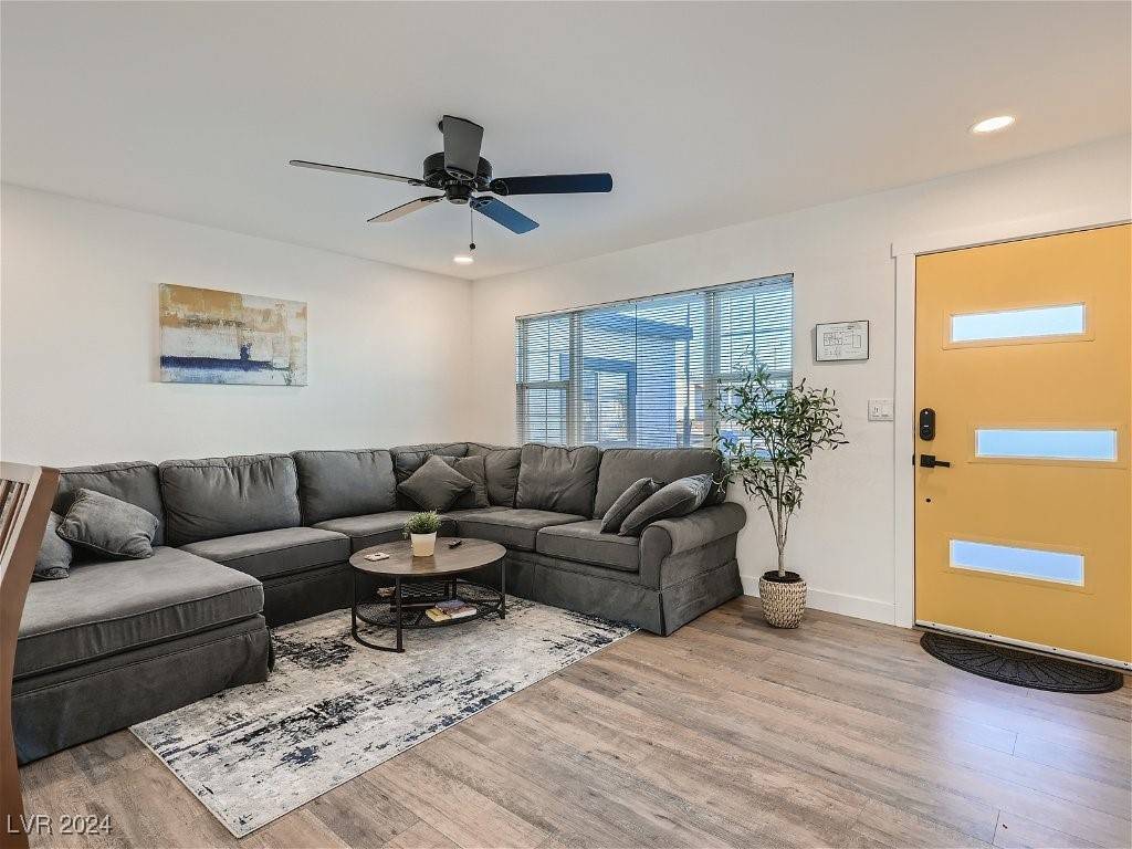 Henderson, NV 89015,75 Constitution AVE
