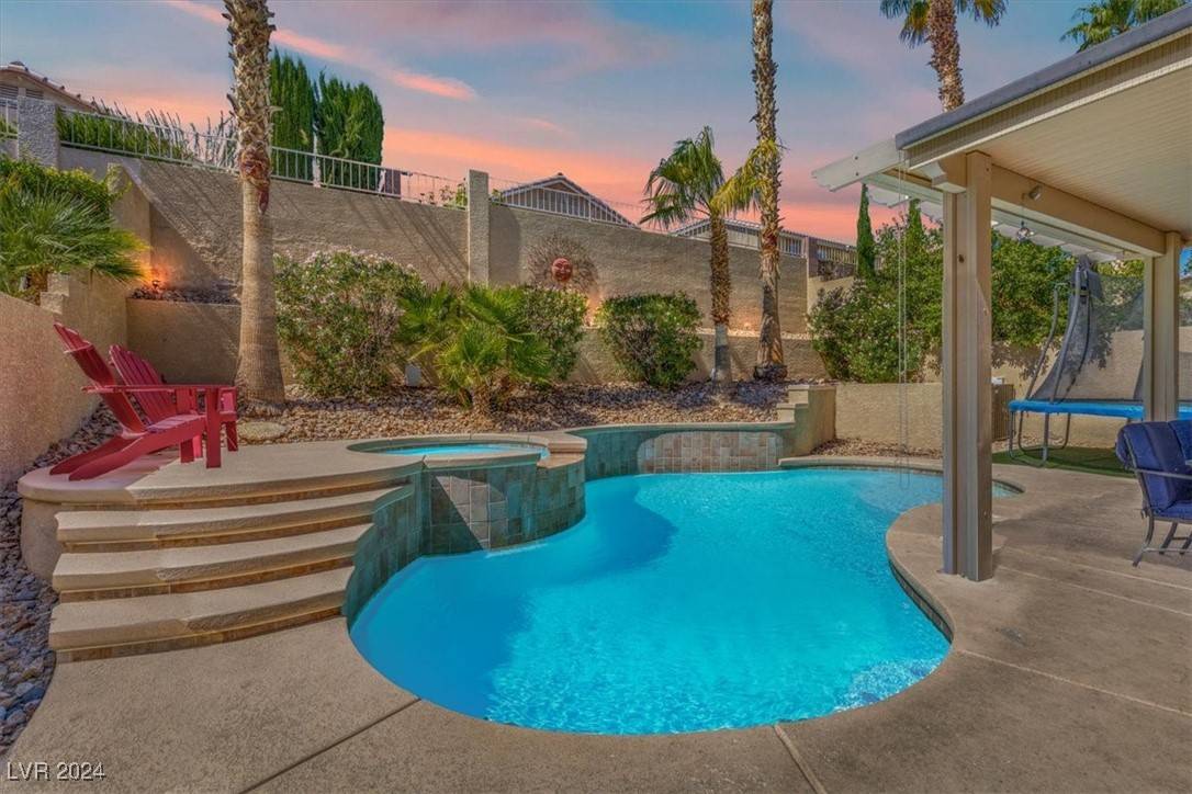 Las Vegas, NV 89144,417 Silver Prairie CT