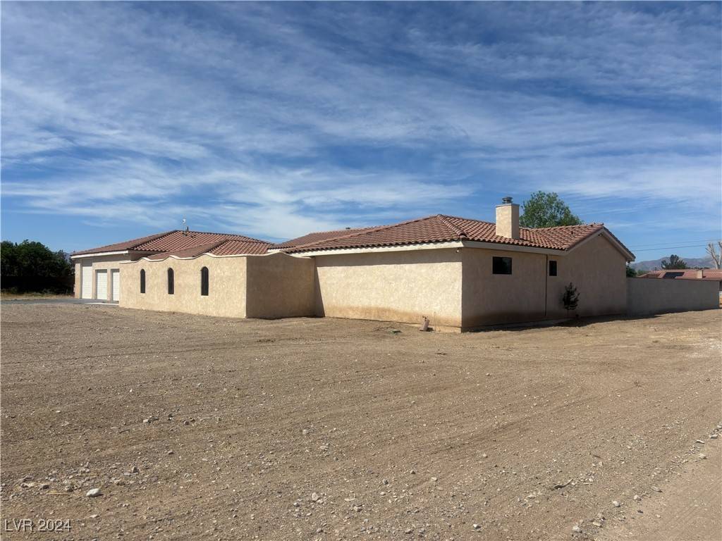 Pahrump, NV 89048,1430 Red Rock DR