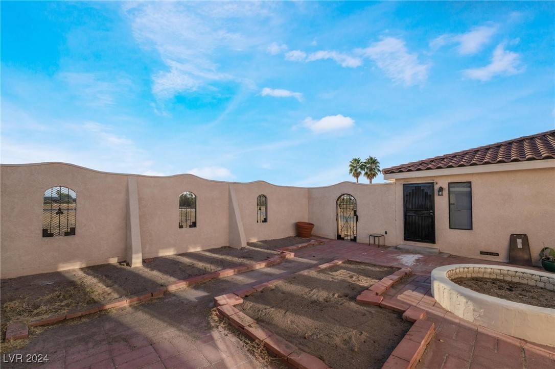 Pahrump, NV 89048,1430 Red Rock DR