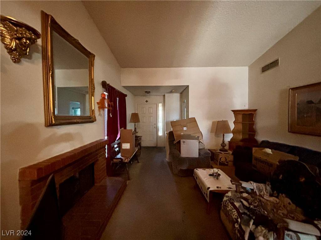 Las Vegas, NV 89107,6705 Chehalis CIR