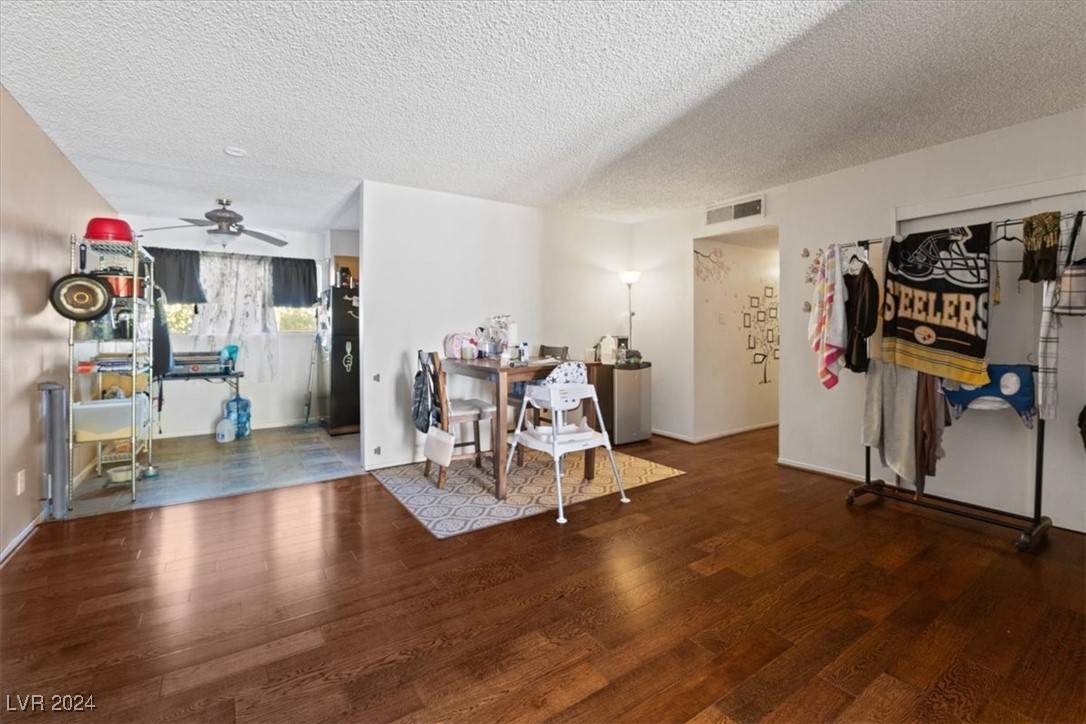 Las Vegas, NV 89169,3371 Rome ST