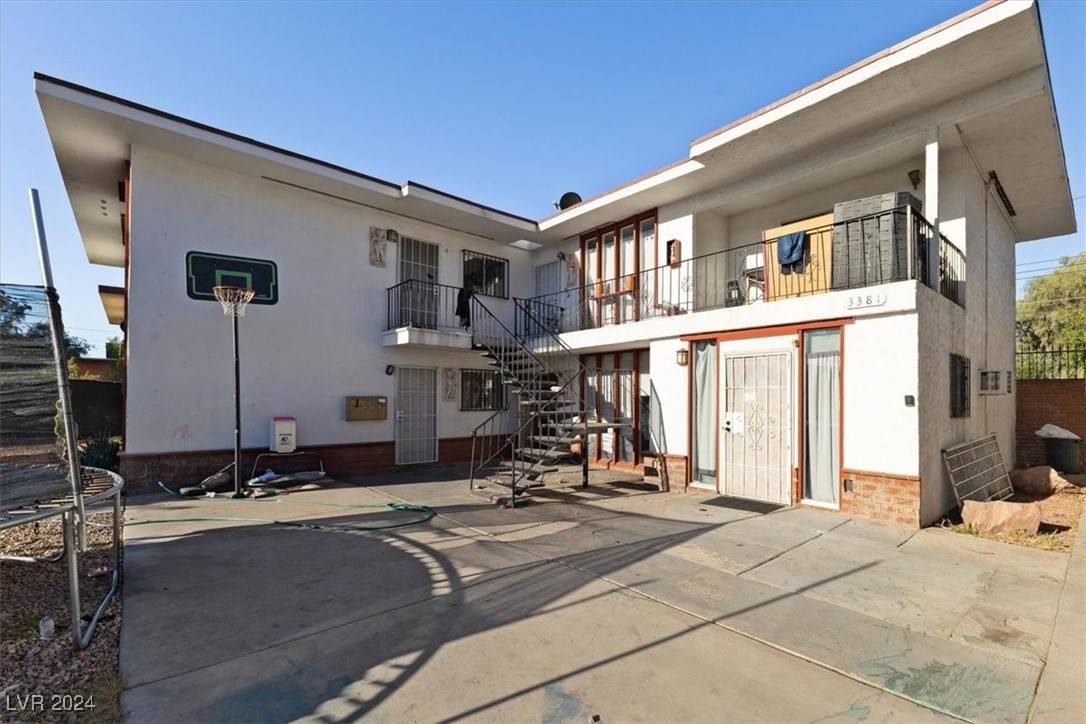 Las Vegas, NV 89169,3381 Rome ST