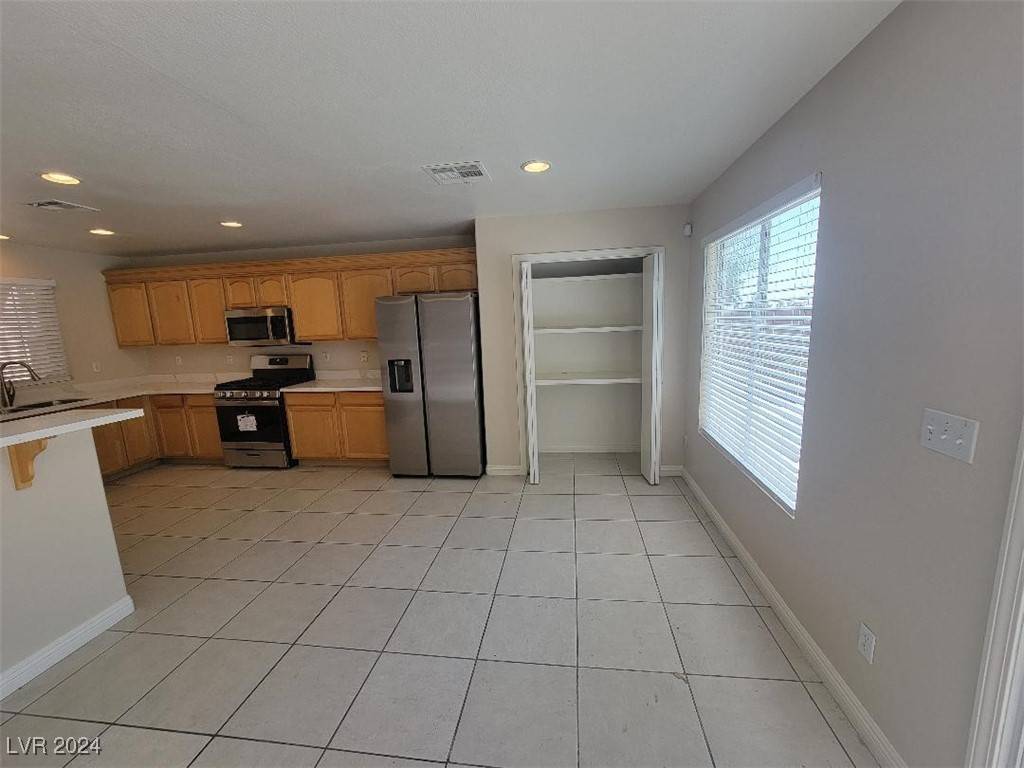 Las Vegas, NV 89144,1701 April Shower PL