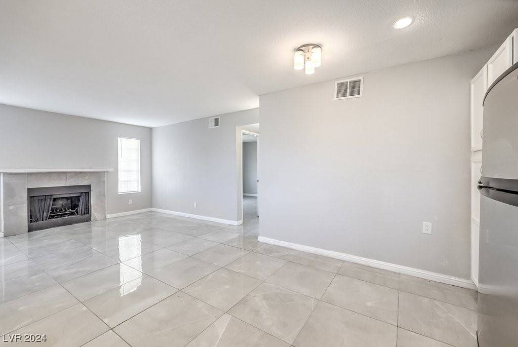 Las Vegas, NV 89115,1856 Nebula DR