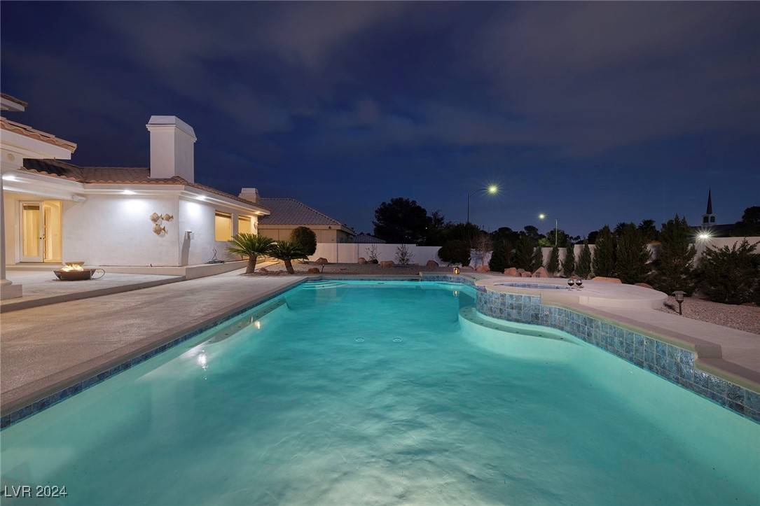 Las Vegas, NV 89117,7421 Silver Palm AVE