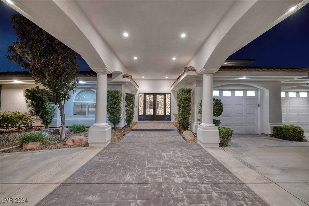 Las Vegas, NV 89117,7421 Silver Palm AVE