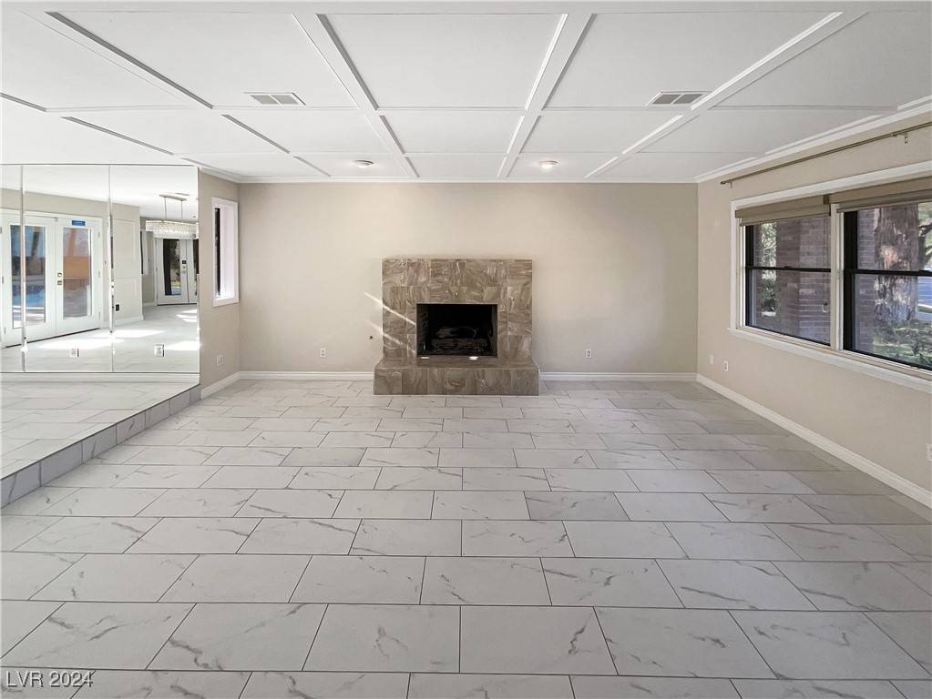 Henderson, NV 89014,17 Hummingbird LN